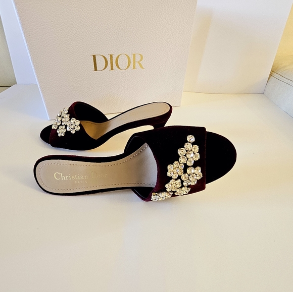 CHRISTIAN DIOR HEELS - Picture 9 of 14